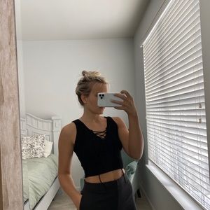 Windsor tie crop top